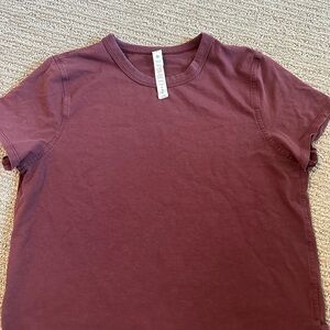 Maroon lululemon short sleeve